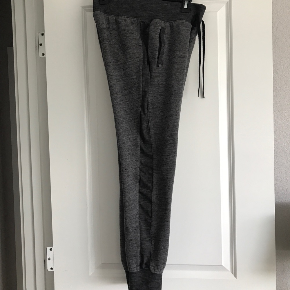 Lululemon womens grey Jogger sweatpants